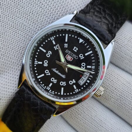 Seiko 5 Automatic Men steel back 17 Jewels vintage japanese Refurbished Mod Wrist watch champagne Black dial