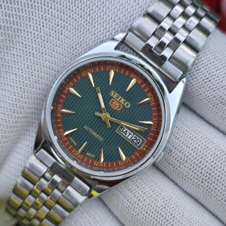 Seiko 5 Automatic Men steel back 17 Jewels vintage japanese Refurbished Mod Wrist watch champagne Geen dial