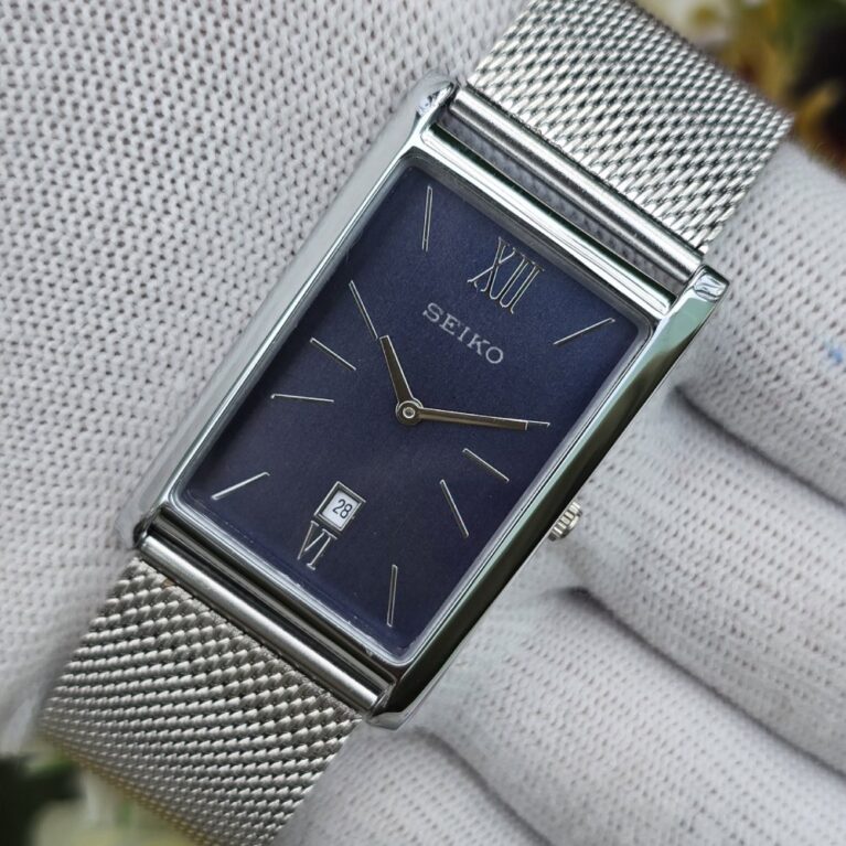 Seiko Tank Quartz Men's Silver tone Date-display Roman blue dial Mod wrist watch