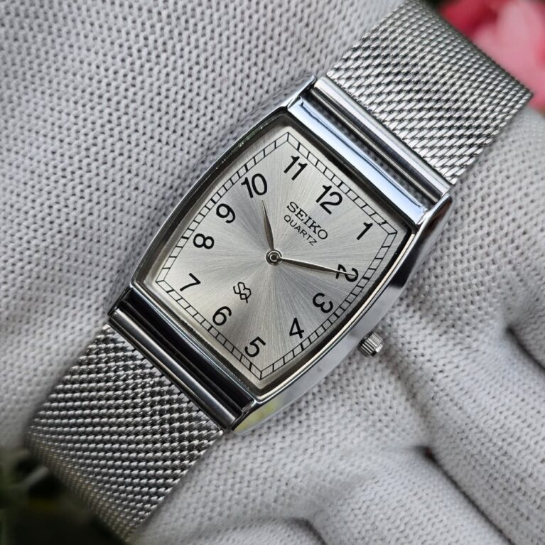 Seiko Tank Quartz Men's Silver tone sub-Second Roman White dial Mod wrist watch