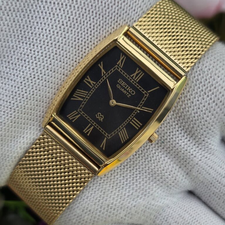 Seiko Tank Quartz Men's Gold tone Roman Black dial Mod wrist watch