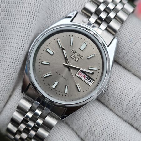 Seiko 5 Automatic Men steel back 17 Jewels vintage japanese Refurbished Mod Wrist watch champagne Grey dial skeleton back