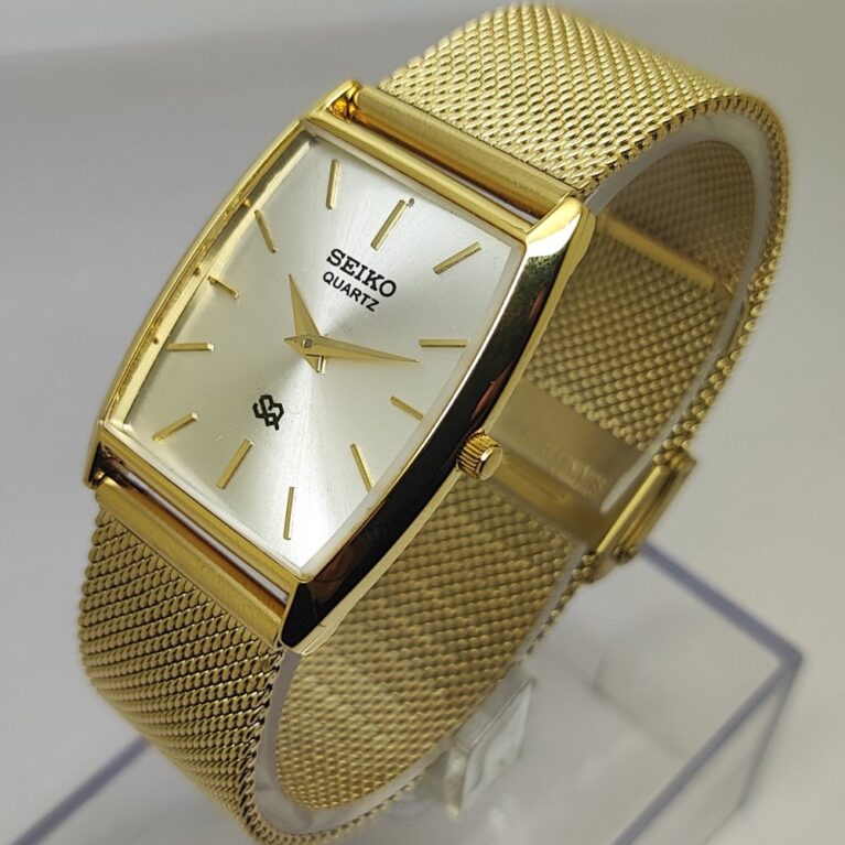 Seiko Quartz Slim Men Japanese Refurbished Mod wrist watch